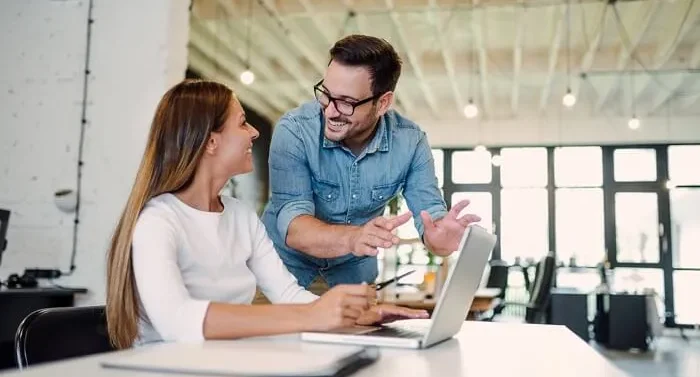 ¡Bienvenidos a bordo! Guía para el onboarding exitoso en entornos virtuales o presenciales _1